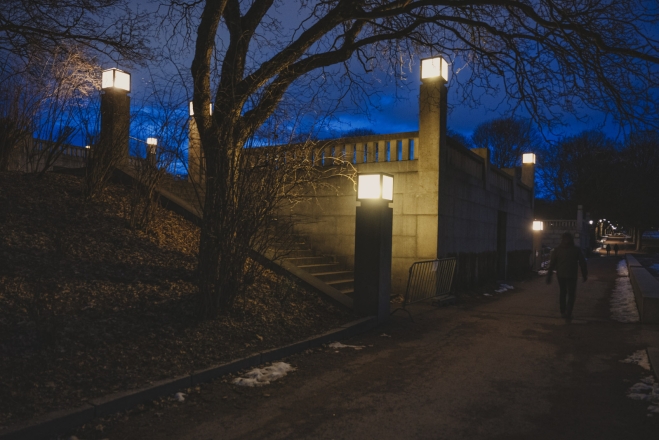 frogner park at night