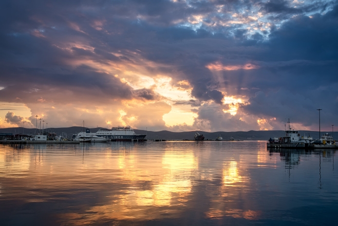 dawn at Lavrio port